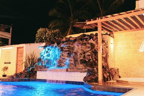 Fernandina Hotel & Spa Galápagos, Pool waterfall