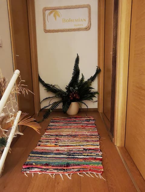 Bohemian Boutique Suites, Interior entrance