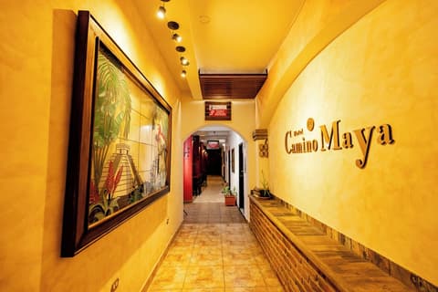 Hotel Camino Maya, 