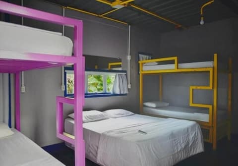 Tetris Container Hostel, Room