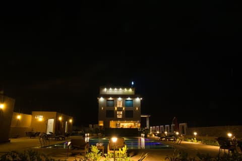 STERLING PUSHKAR, Outdoor pool