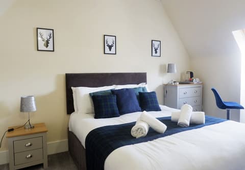 Jacobite house, Room