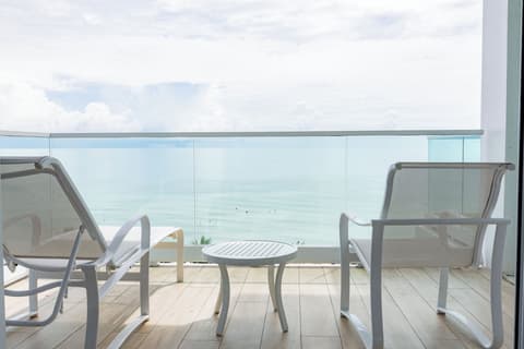 Sherry Frontenac Oceanfront Hotel, View from room