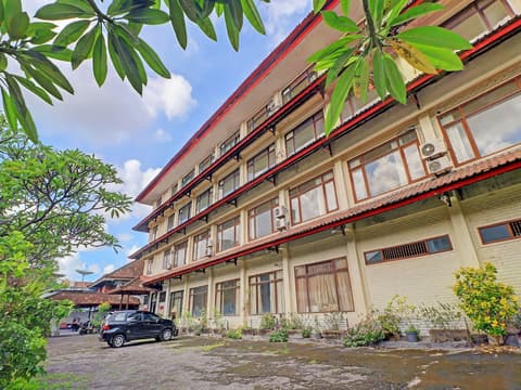 SUPER OYO 91870 Warna Kedaton, Exterior