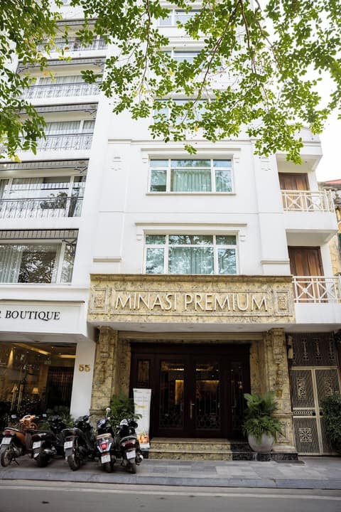 Minasi Premium Hotel, Front of property