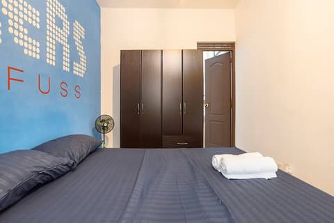 Casa Clandestina, Room