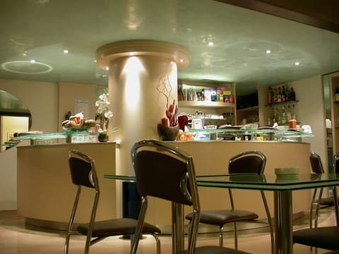 Hotel Concordia, Bar (on property)