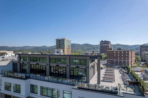 Embassy Suites By Hilton Asheville Downtown, Restaurant