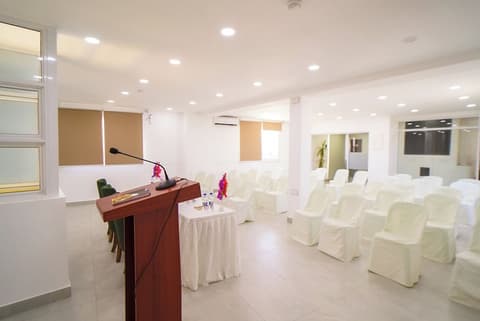 Hotel Flora, Meeting facility