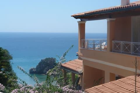 Holiday Studio Apartment Tonia - Pelekas Beach, Corfu, Front of property
