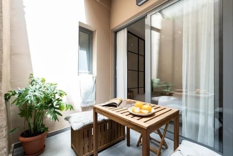 Play Psyri Athens, Room