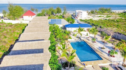 Jabali Bungalows Lodge, Exterior