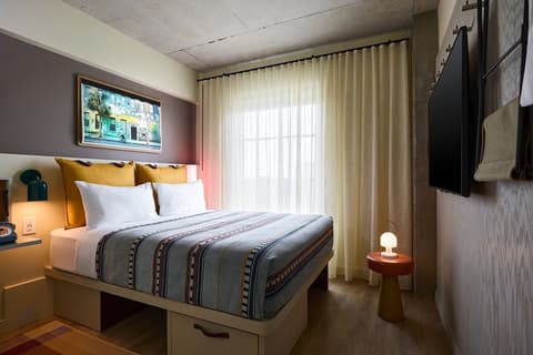 Moxy Charleston Downtown, Room