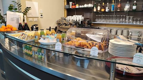 BLU HOTEL 4 4 S.R.L., Breakfast buffet