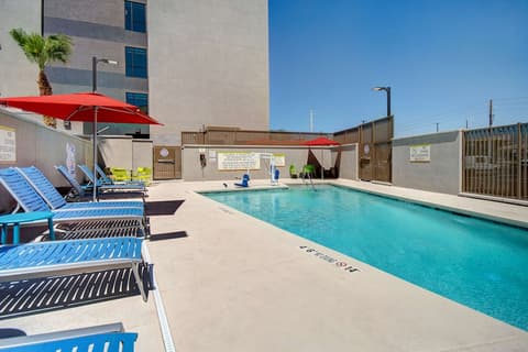 Home2 Suites By Hilton Las Vegas North, Pool