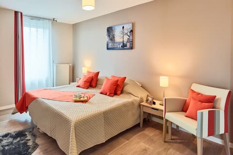 Zenao Appart'hôtels Suresnes, Room