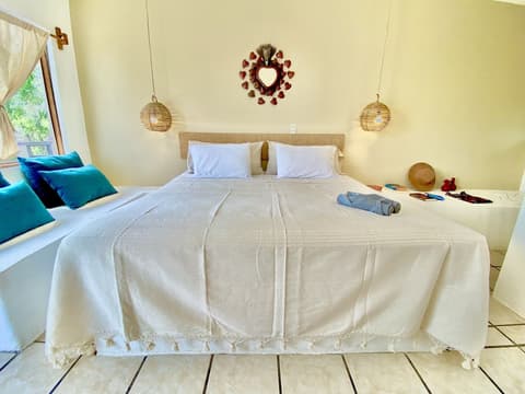 El Eden Escondido, Room