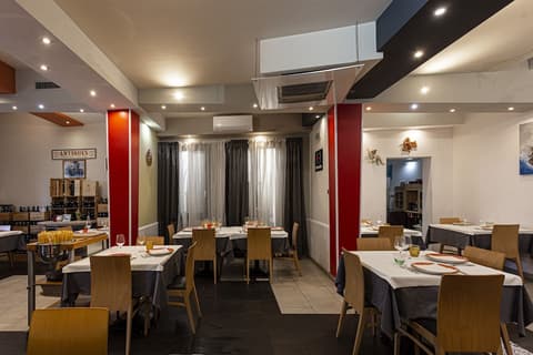 Hotel Don Giovanni 1943, Dining