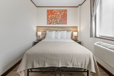 Highbridge Hotel, Room