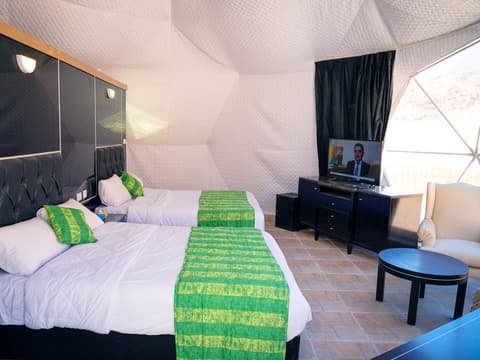 The Rock Camp Petra, Room