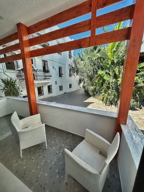 BD Suites, Terrace/patio