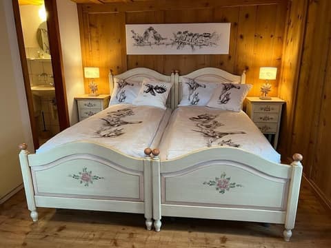 Gasthaus Alpina Salouf, Room