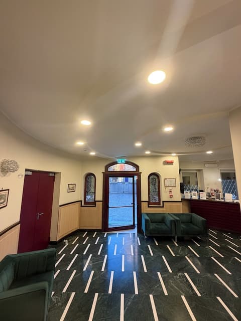 Palazzo Sant'Antonio Roma, Reception