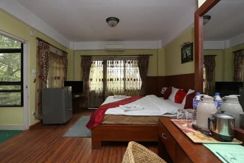 New Hotel Panda, Room