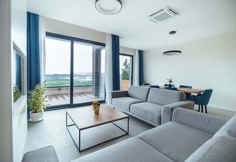 Royal Blue Resort & Residence, Room