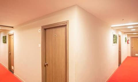 FabHotel Silver Lake, Lobby