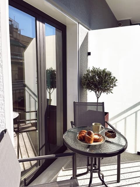 Exarchia House Project, Terrace/patio