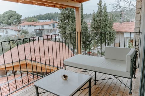 Çiy Restaurant & Konukevi, Terrace/patio