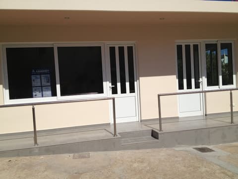 Amaryllis Front Beach Hotel, 