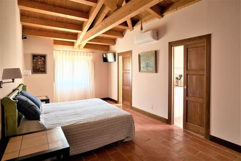 Los Apartamentos del Palacio, Room