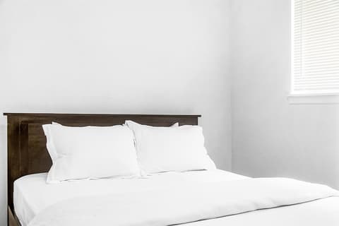 Seattle Cloud 2BR Prime Location, Room