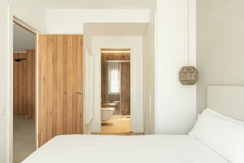 Europa Apartments, Room