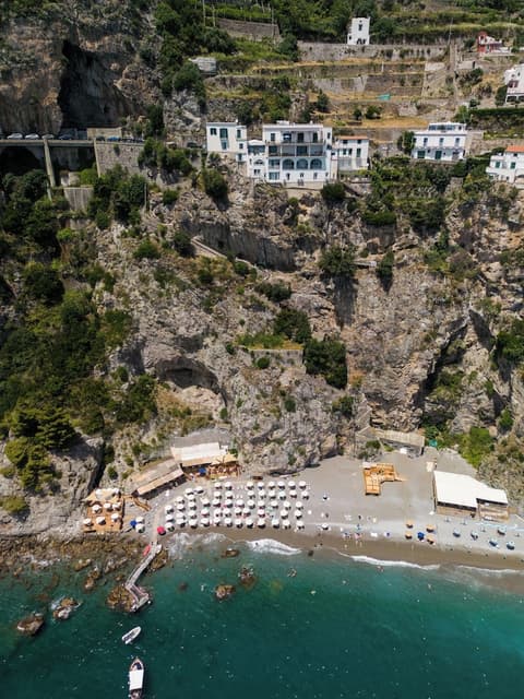 Eden sul Mare, Beach