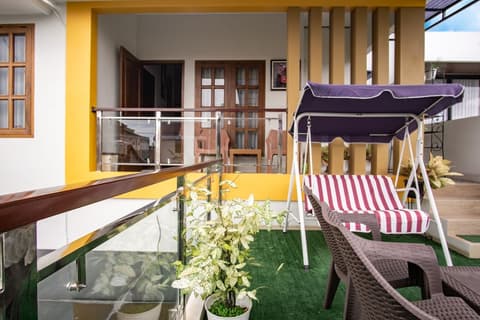 Bisma Balcony Homestay, Terrace/patio