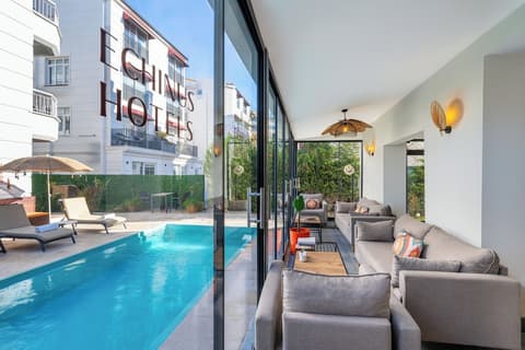 Echinus Lara Hotel, Reception