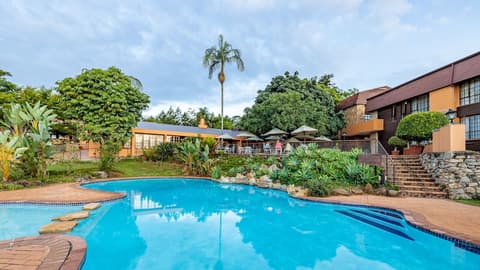 African Sky Hotels - Pine Lake Inn, Pool