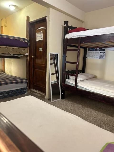 Esperanza hostel, Room