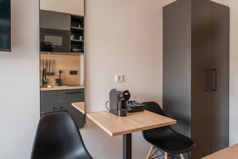 Antares Apartments, Room