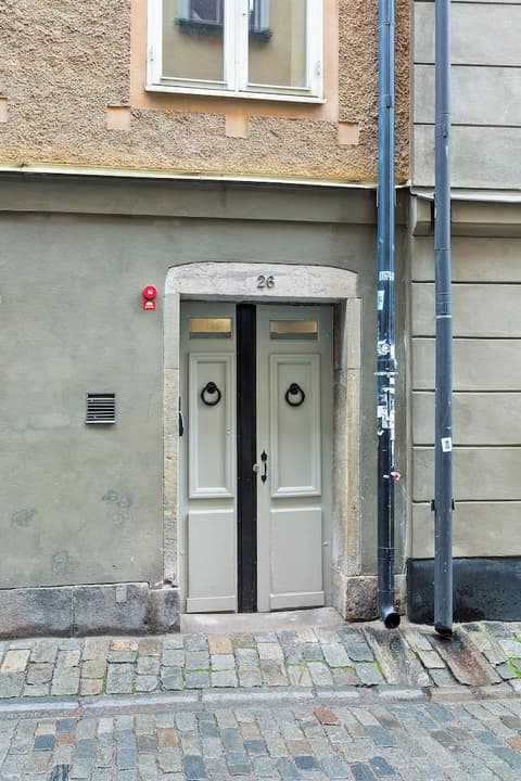 At Old Town Aparthotel, Front of property