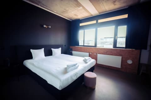 Urban Hotel The Golden Stork, Room