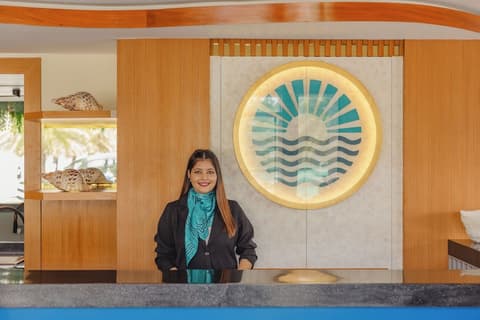 UMET Seaview Hotel with Free Roundtrip Airport Pick up and drop off, Reception