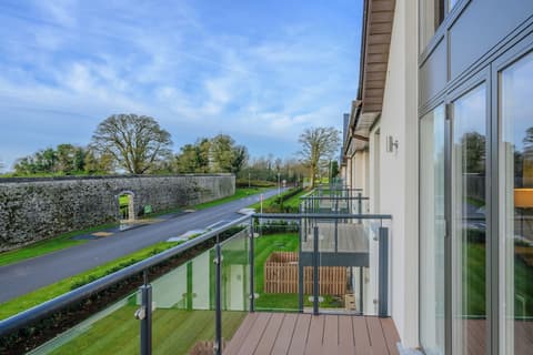Killeen Castle, Room