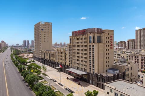 Ramada by Wyndham Bayannur, Exterior