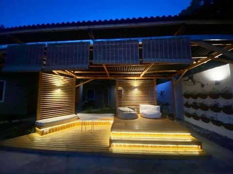 Hidden Lagoon Resort, Terrace/patio