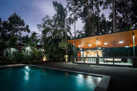 Daydream Lodge, Reception