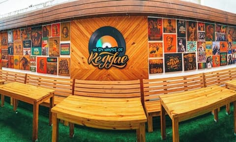 In Di House of Reggae Boutique, Restaurant